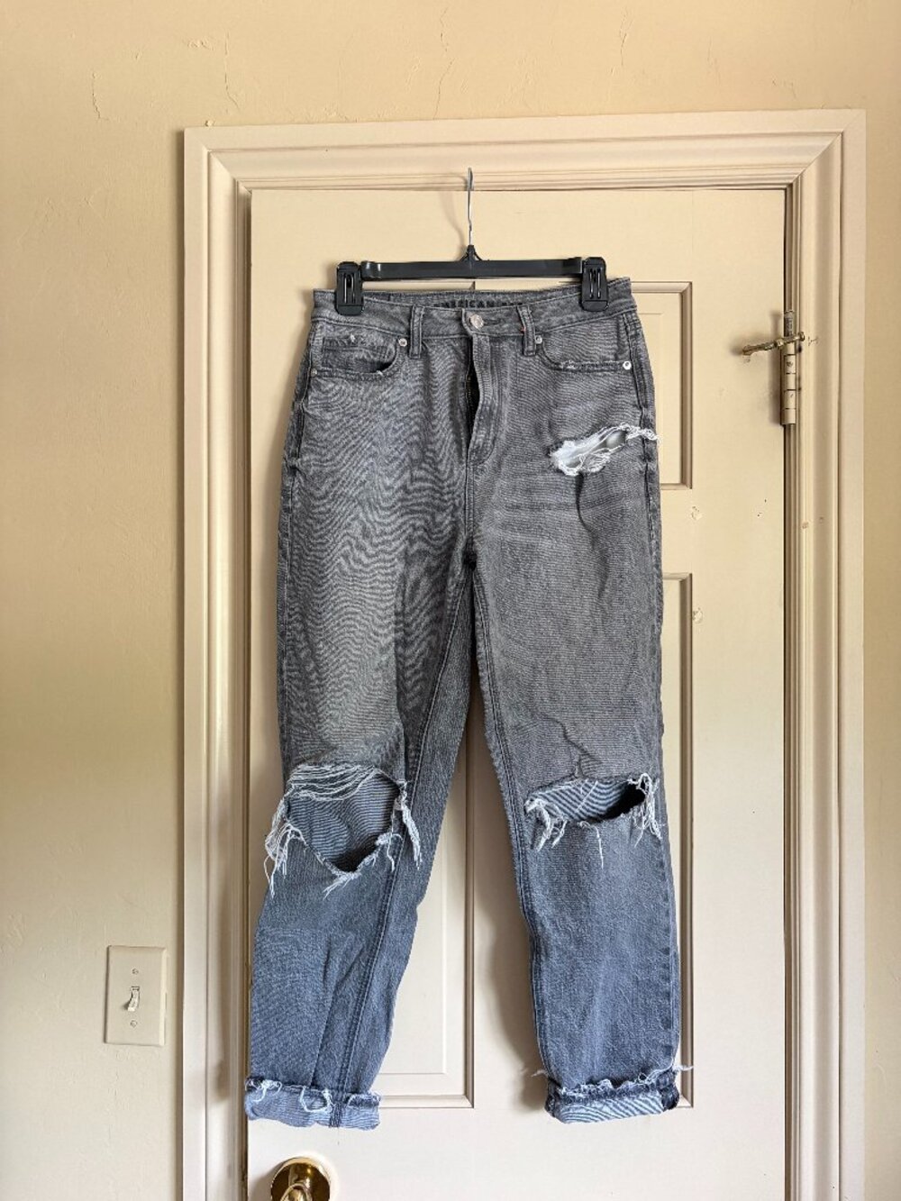 American Eagle Grey Jeans